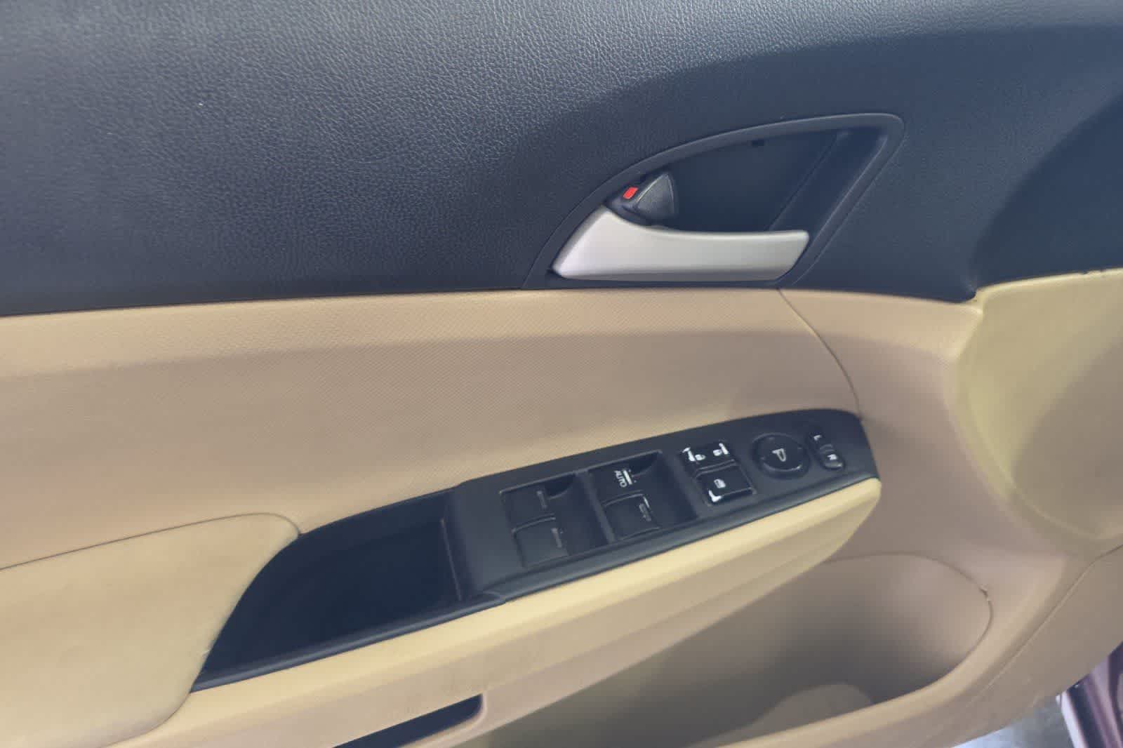 Thumbnail: 2012 Honda Accord - 15