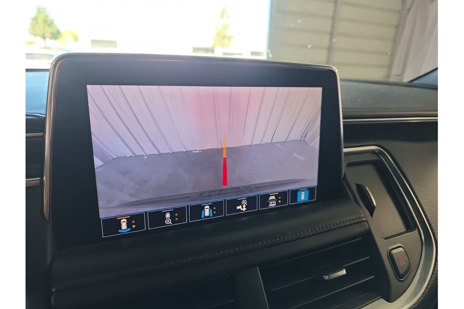 Thumbnail: 2021 Chevrolet Tahoe - 25