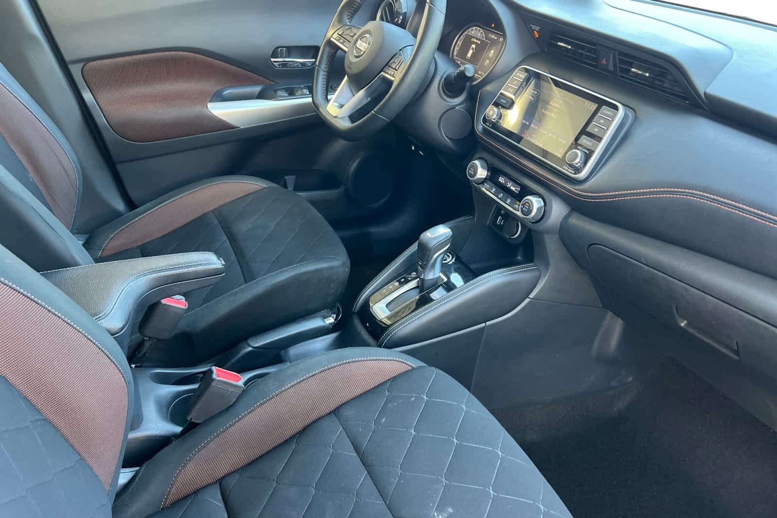 2020 Nissan Kicks SR 19