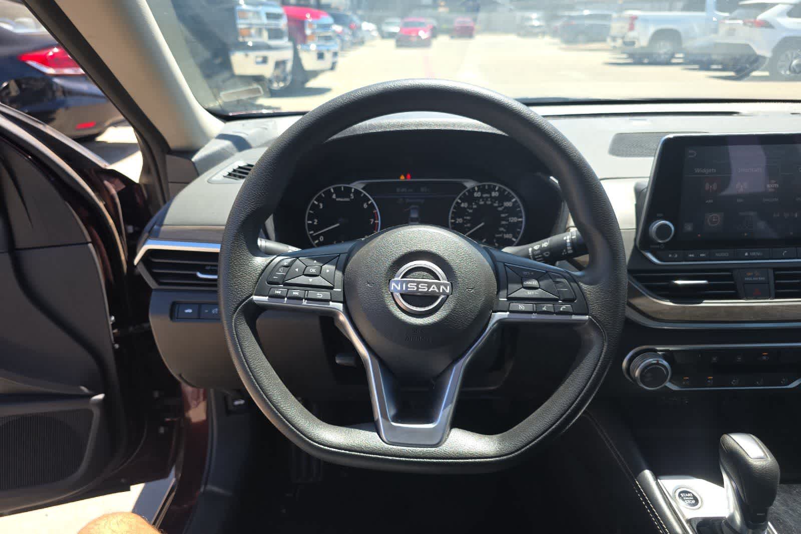Thumbnail: 2023 Nissan Altima - 24