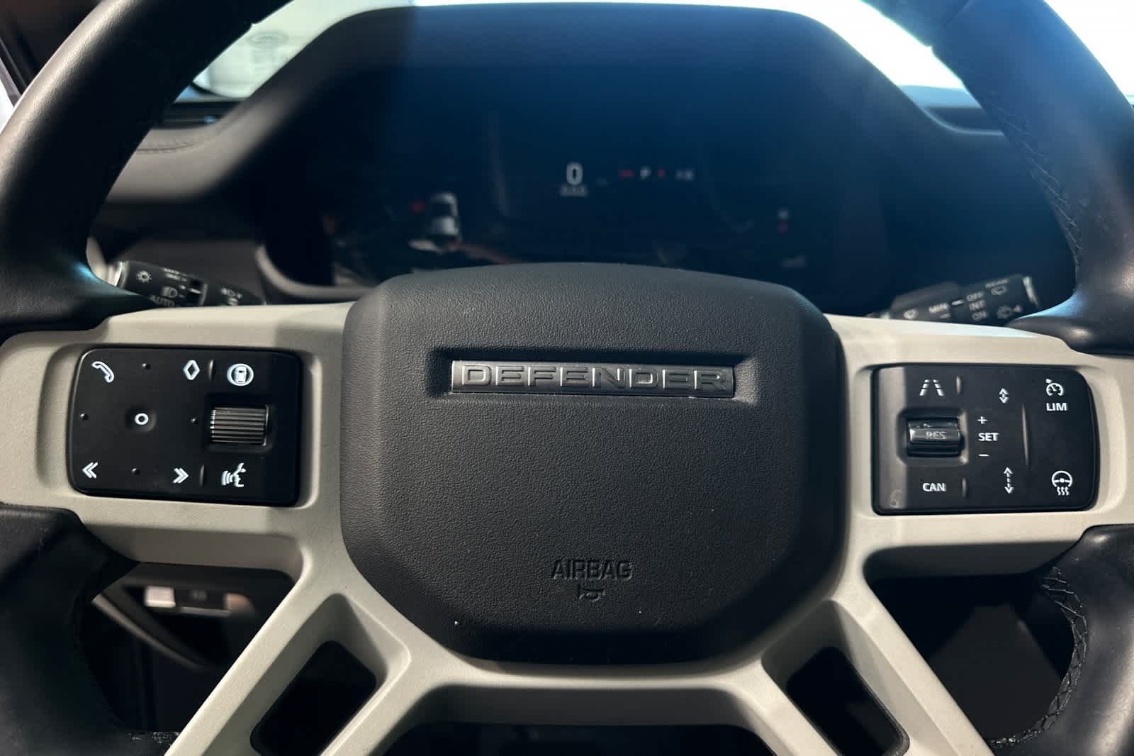 Thumbnail: 2024 Land Rover Defender - 25