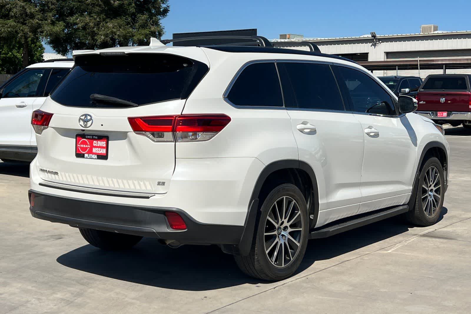 Thumbnail: 2018 Toyota Highlander - 3