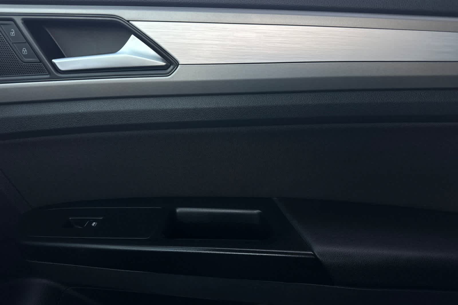 Thumbnail: 2021 Volkswagen Atlas - 21