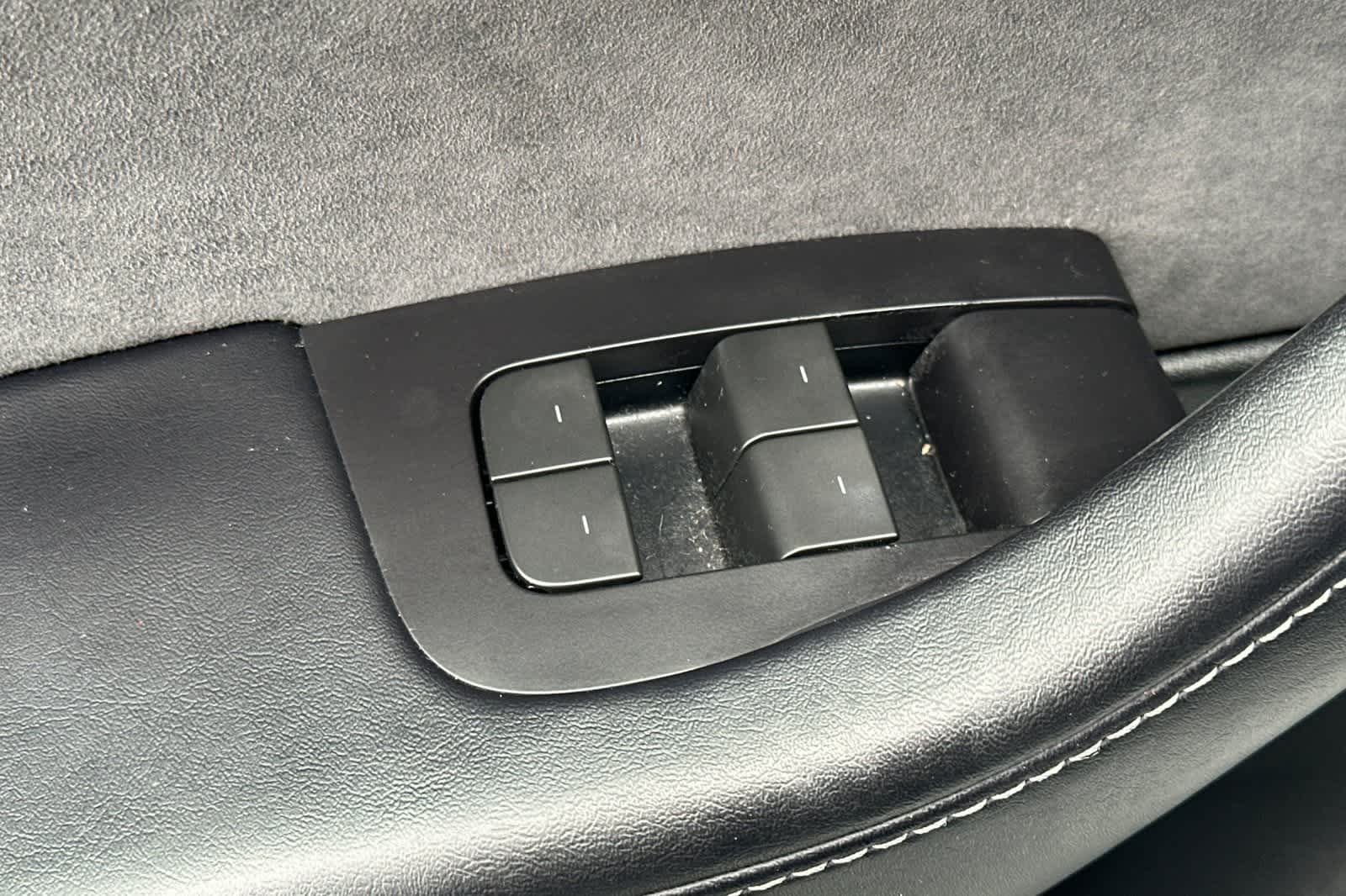 Thumbnail: 2022 Tesla Model Y - 14