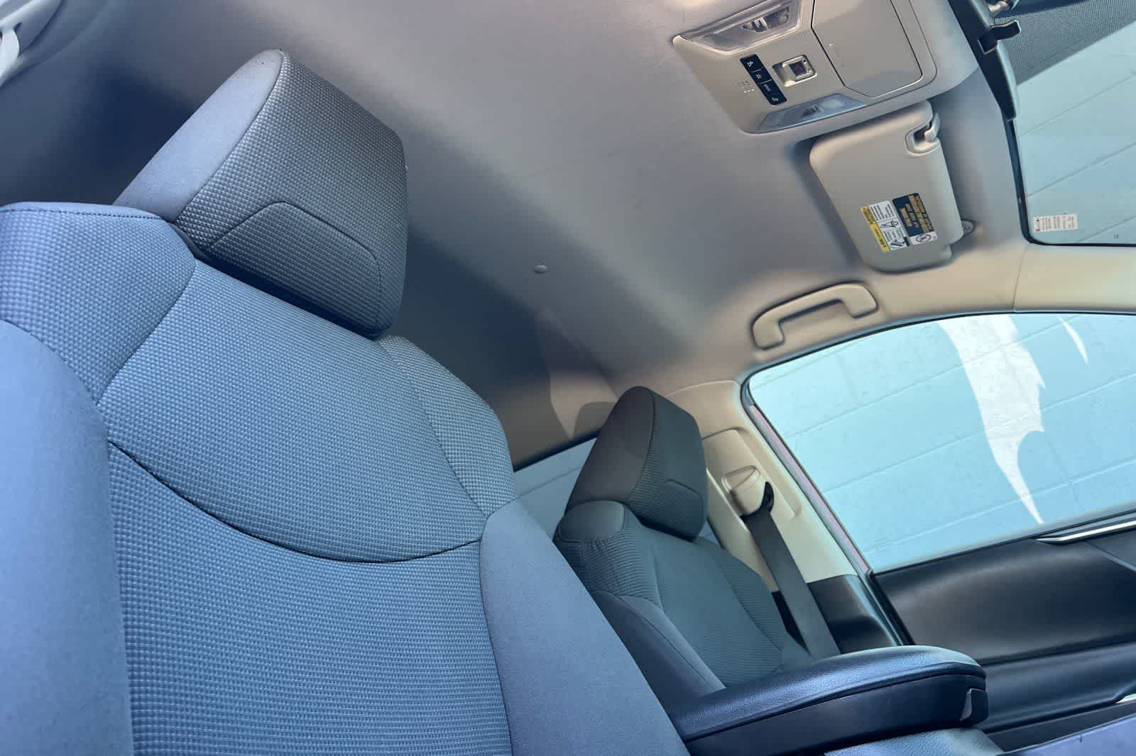 Thumbnail: 2021 Toyota RAV4 - 19