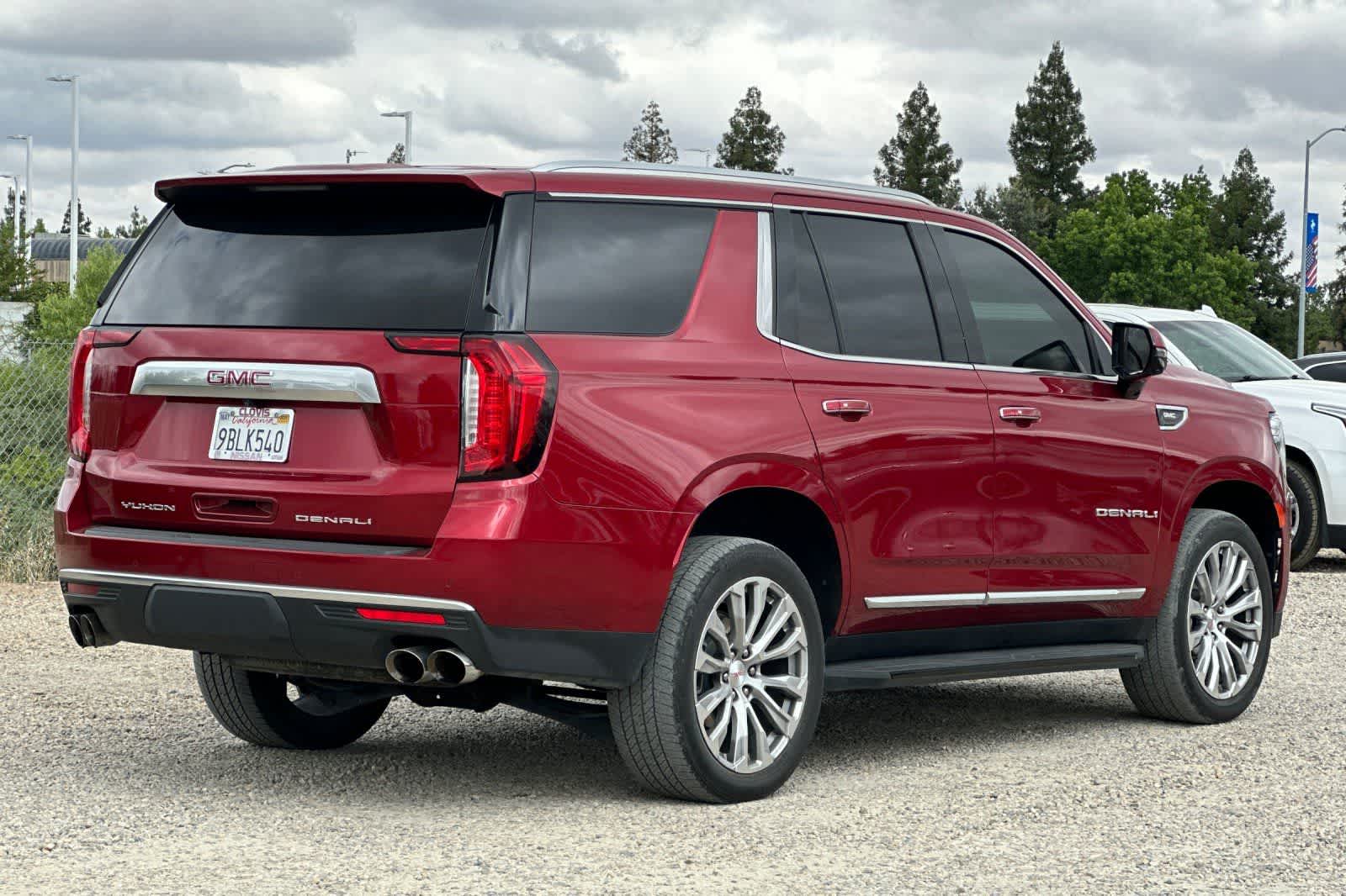 Thumbnail: 2022 GMC Yukon - 3