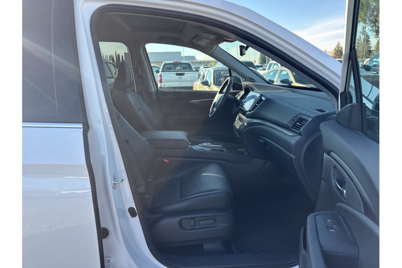 Thumbnail: 2025 Honda Ridgeline - 14