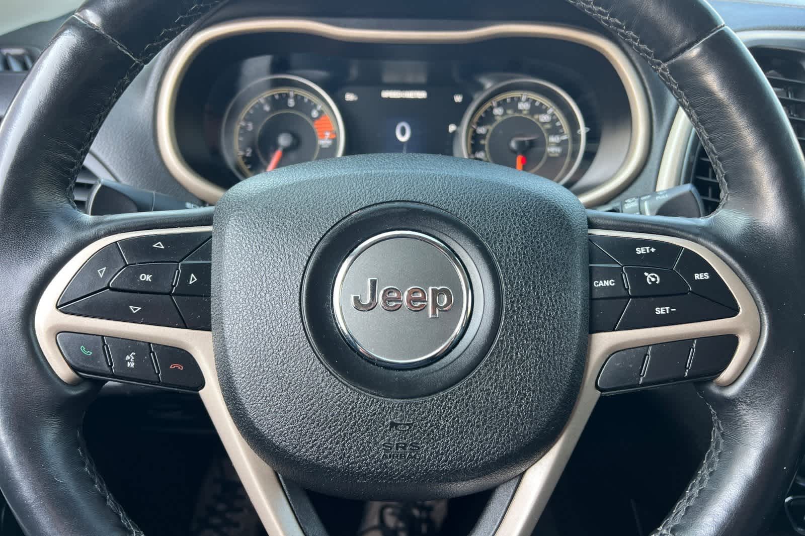 Thumbnail: 2018 Jeep Cherokee - 26