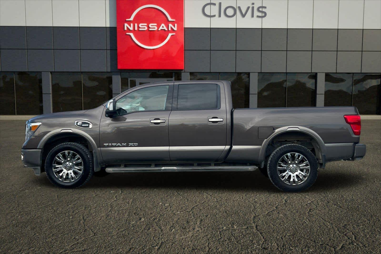 Thumbnail: 2018 Nissan Titan - 6