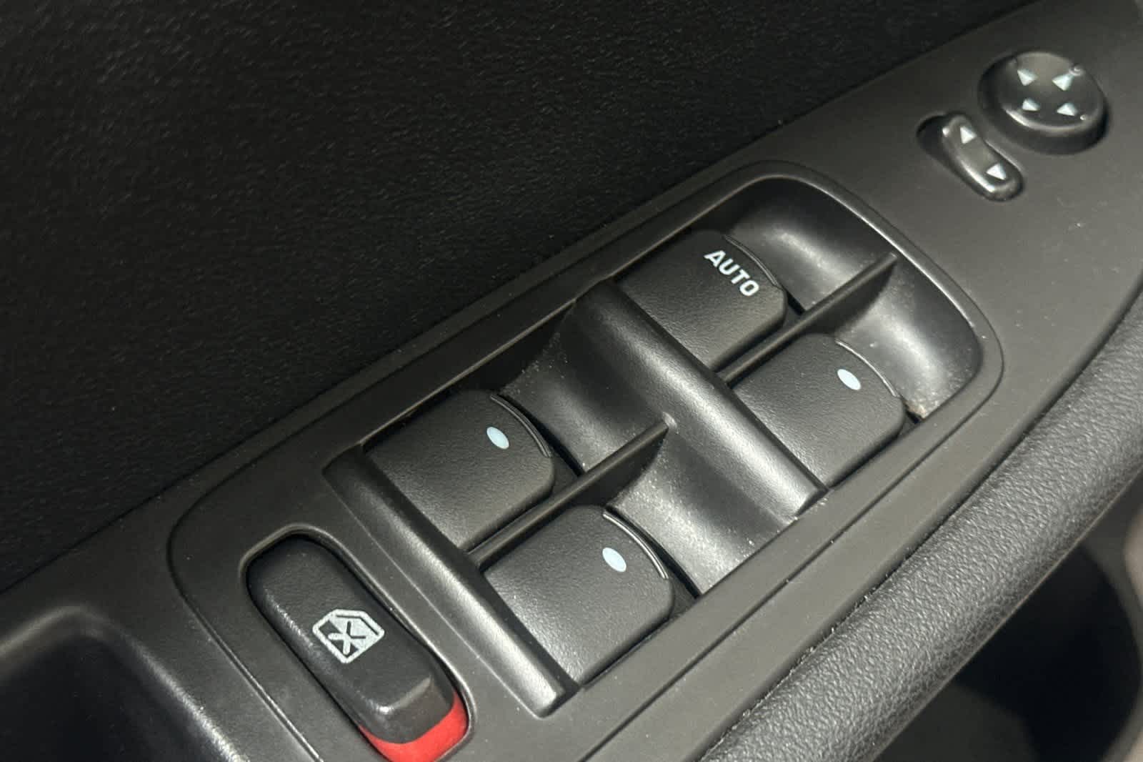 Thumbnail: 2010 Chevrolet Malibu - 16