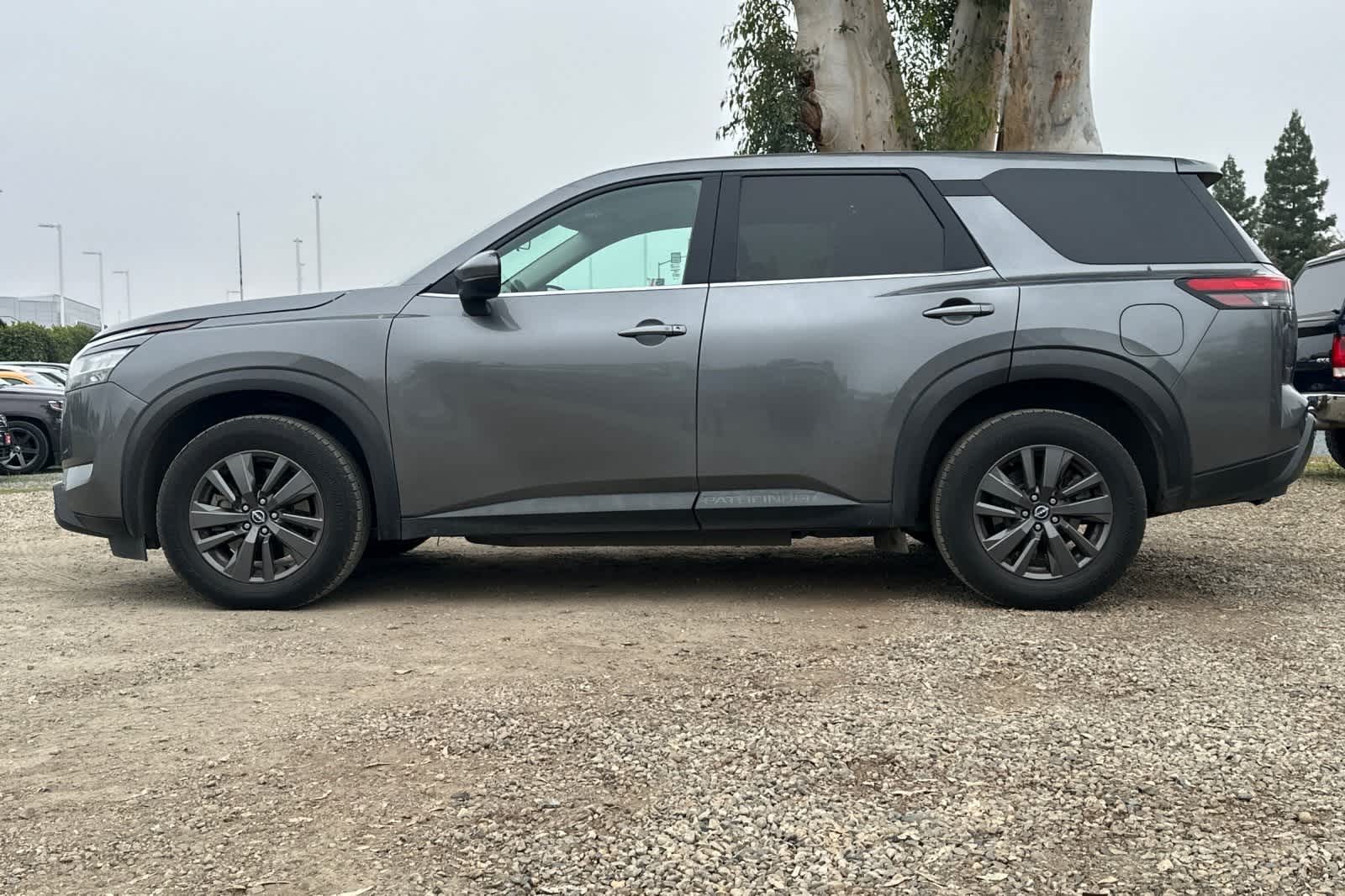 Thumbnail: 2022 Nissan Pathfinder - 6