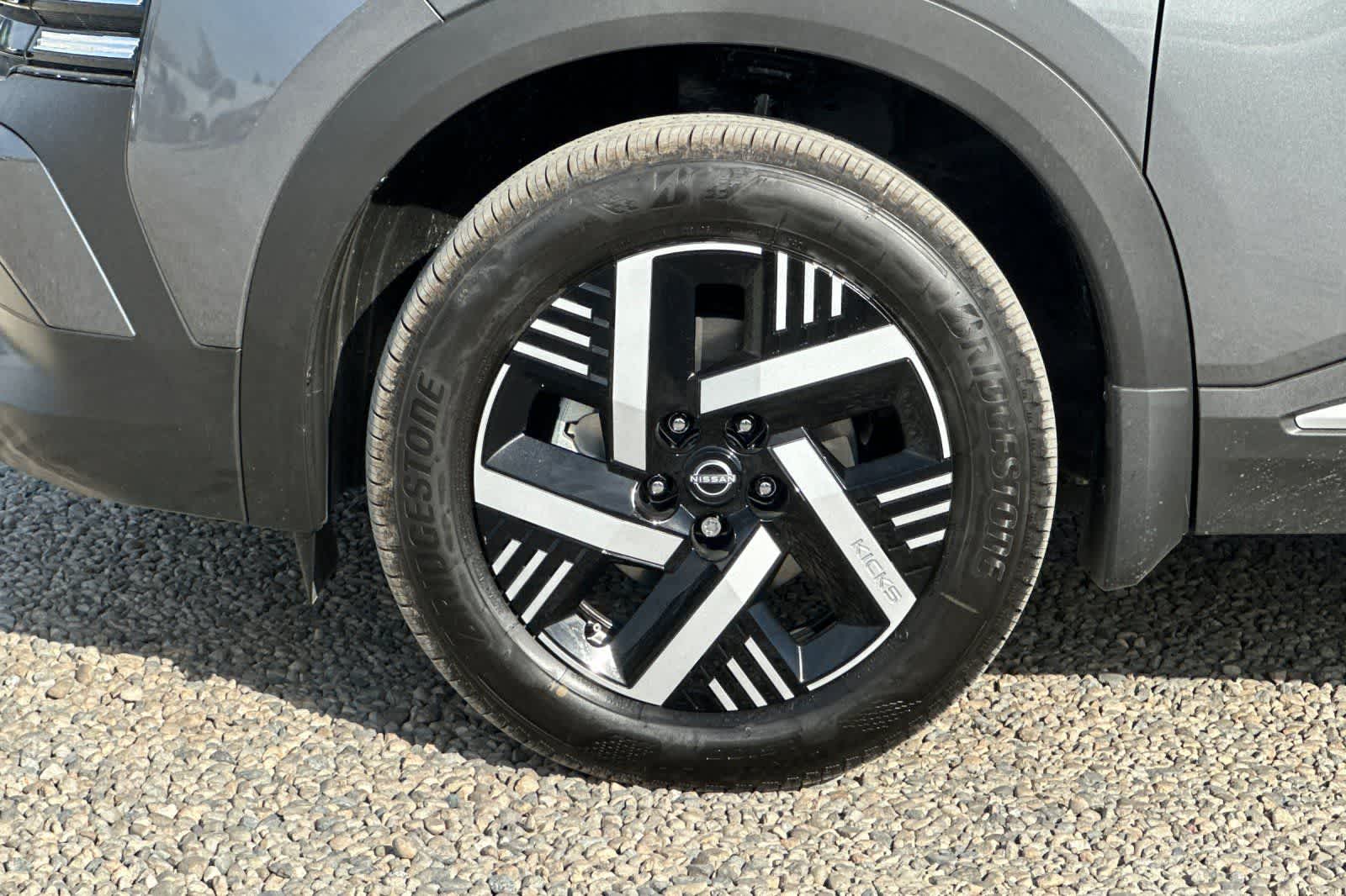 Thumbnail: 2026 Nissan Kicks - 29