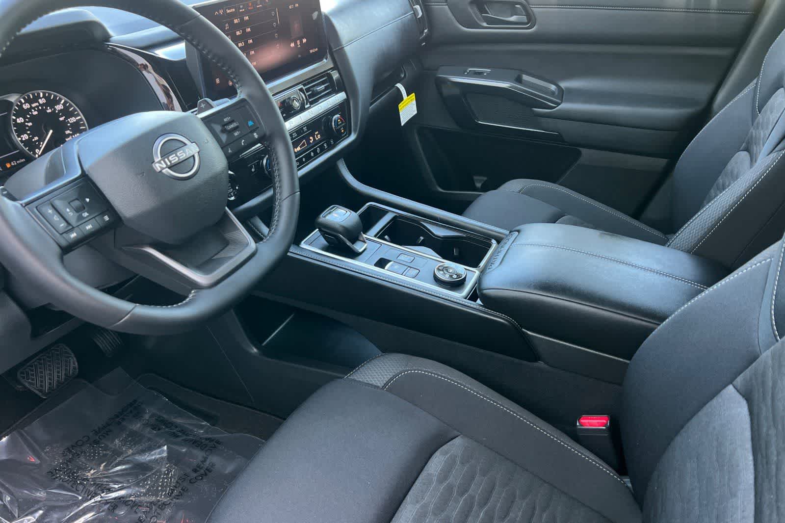 Thumbnail: 2026 Nissan Pathfinder - 12