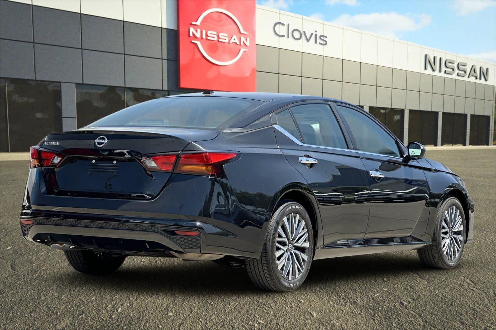 Thumbnail: 2025 Nissan Altima - 3