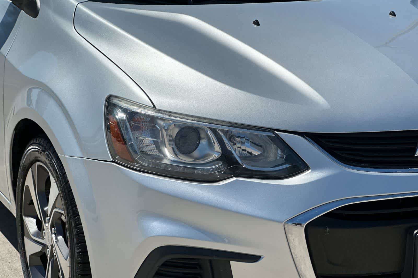Thumbnail: 2017 Chevrolet Sonic - 32