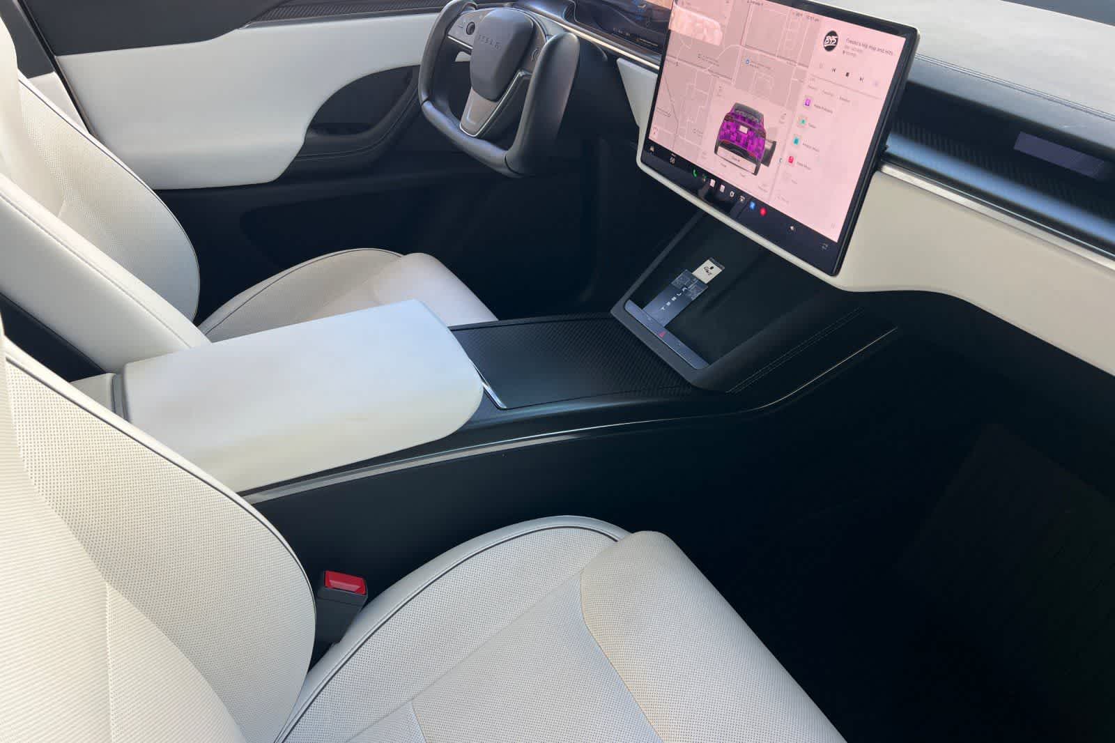 Thumbnail: 2022 Tesla Model X - 19