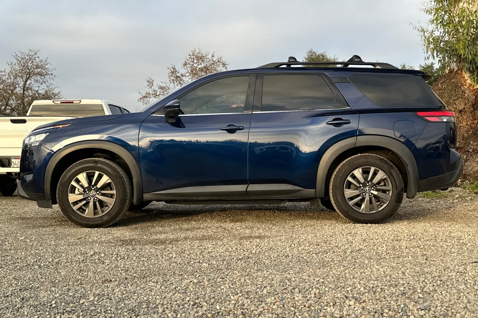 Thumbnail: 2022 Nissan Pathfinder - 6