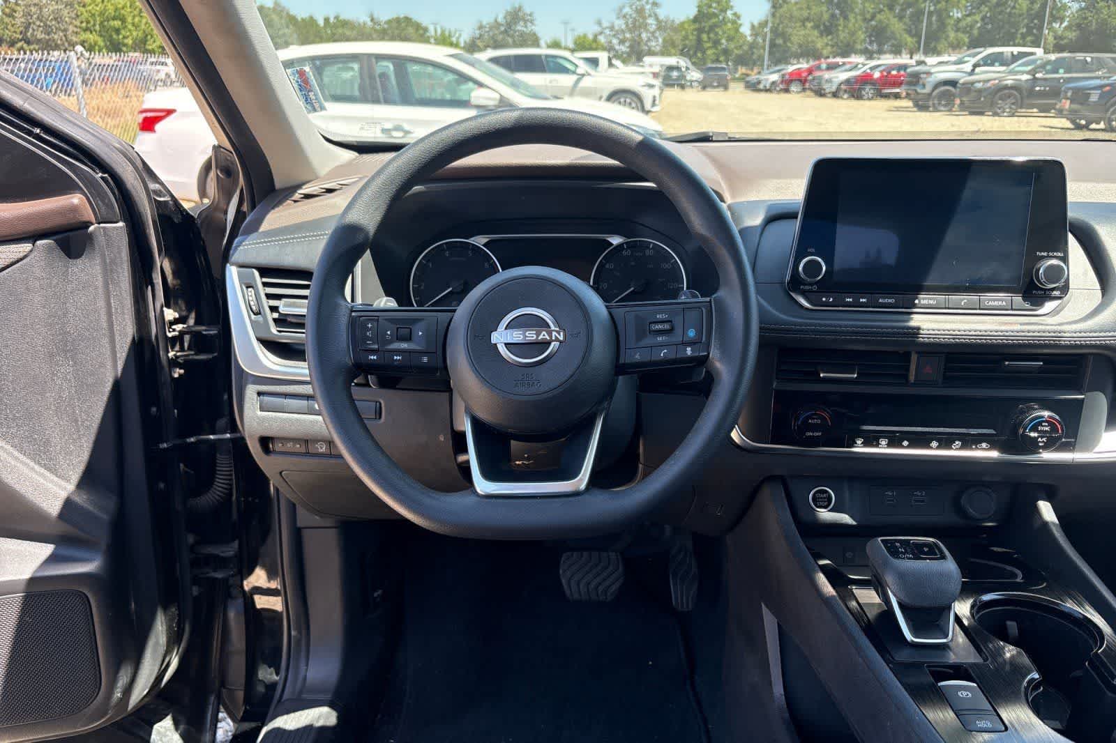 Thumbnail: 2023 Nissan Rogue - 16