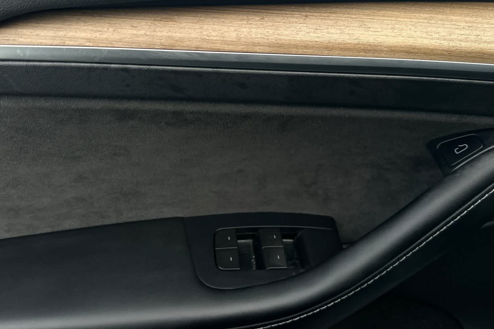 Thumbnail: 2023 Tesla Model Y - 13