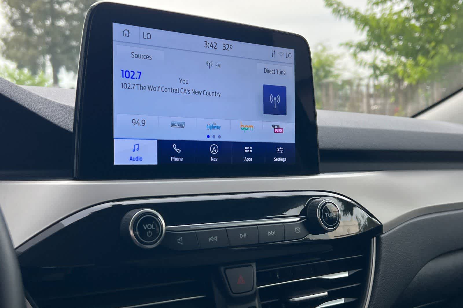 Thumbnail: 2022 Ford Escape - 22