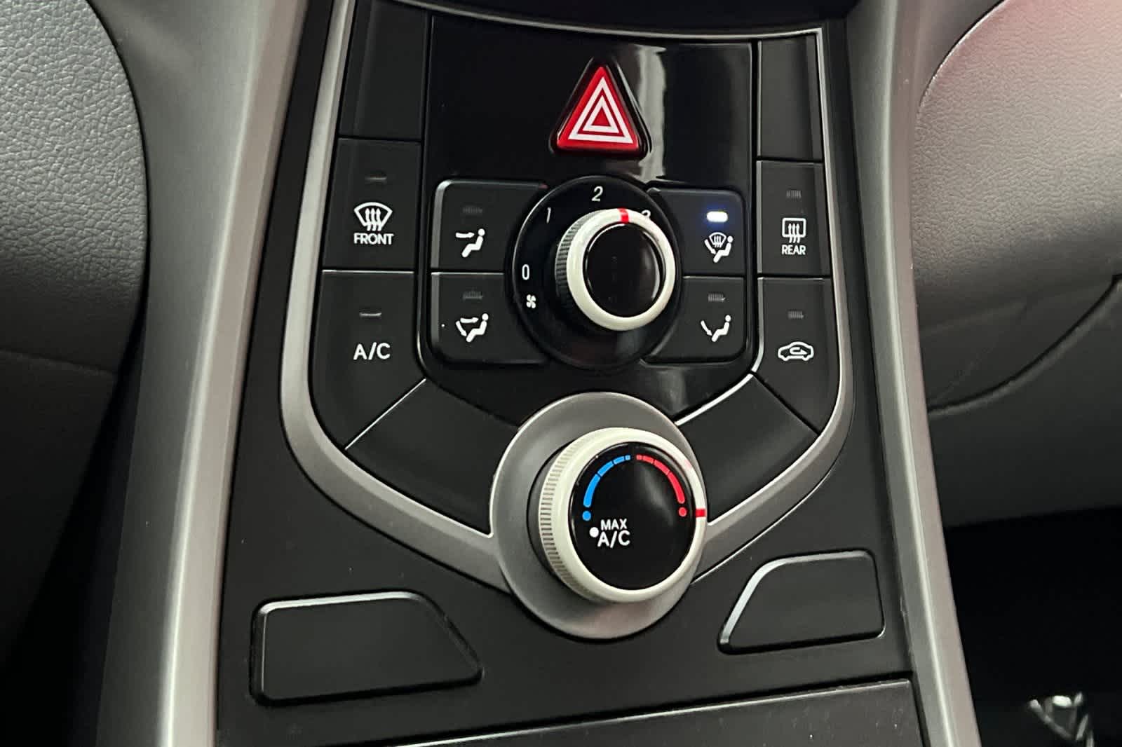 Thumbnail: 2015 Hyundai Elantra - 21