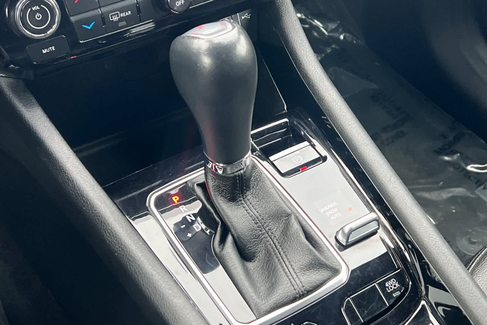 Thumbnail: 2023 Jeep Compass - 25