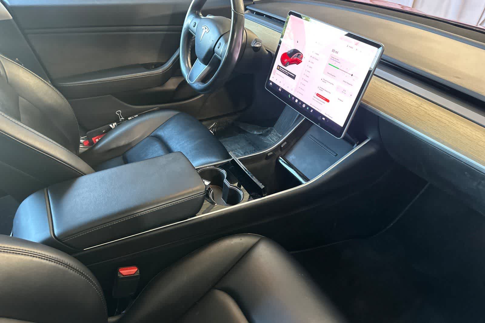 Thumbnail: 2018 Tesla Model 3 - 17