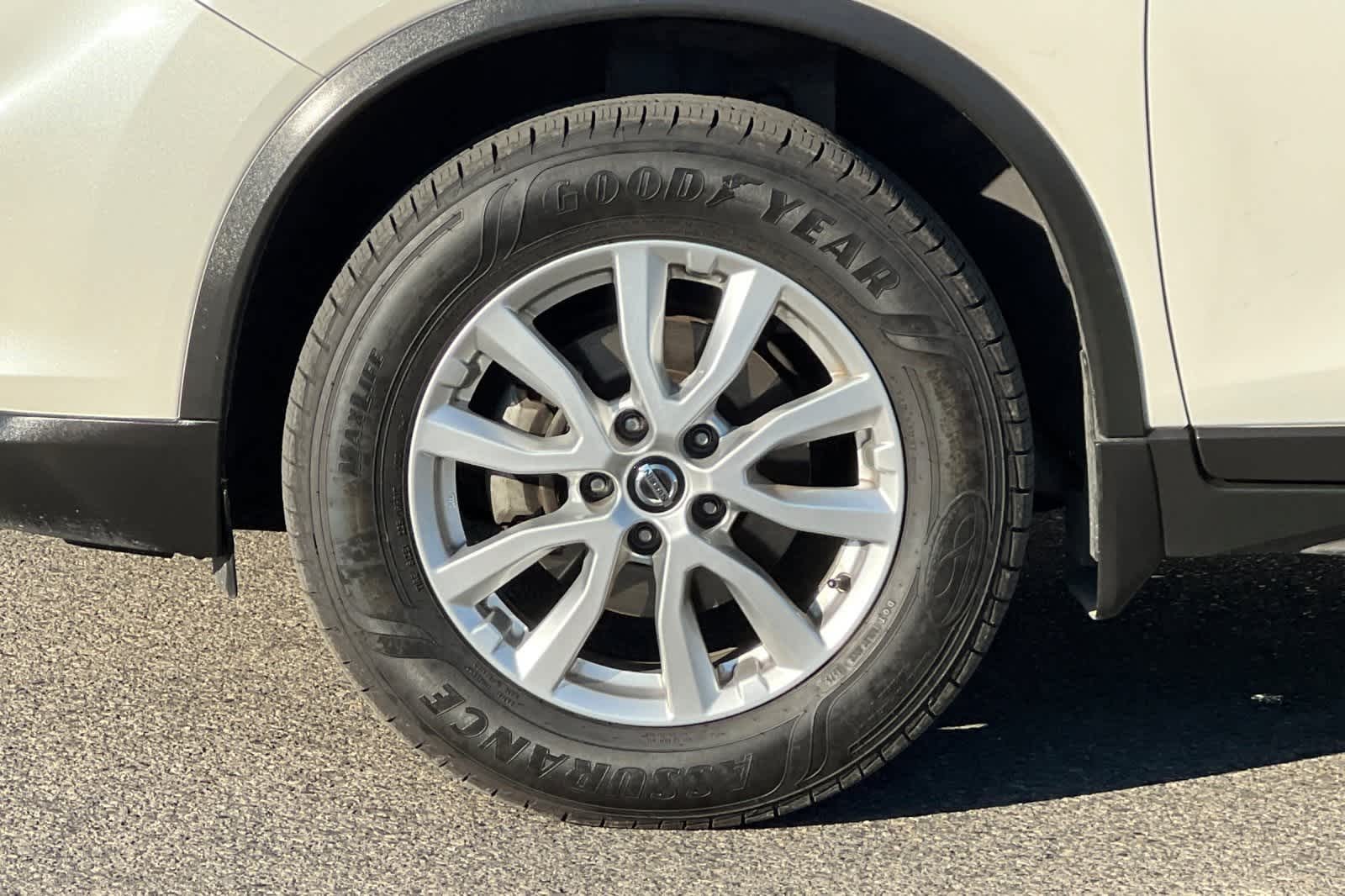 Thumbnail: 2020 Nissan Rogue - 36