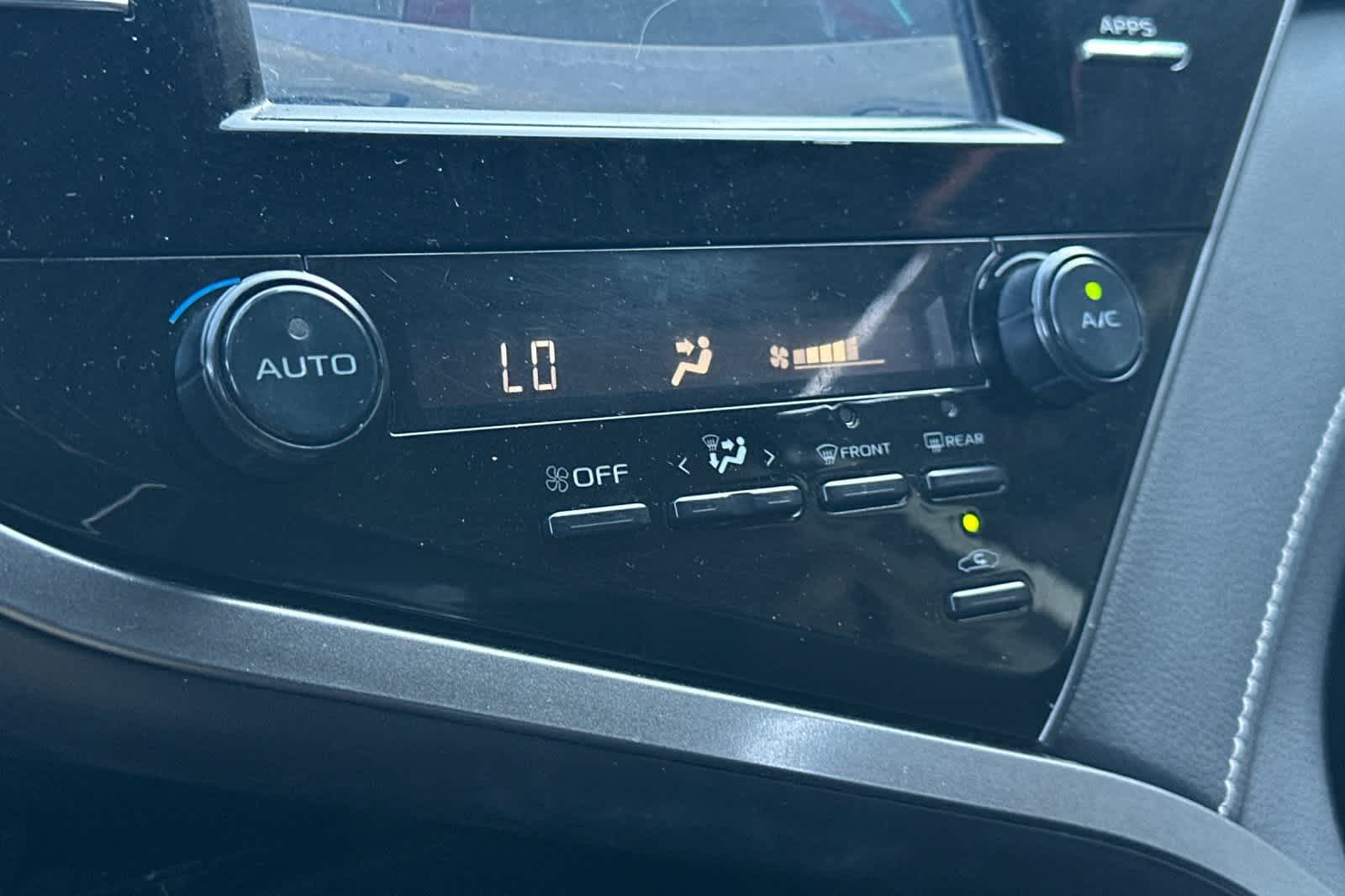 Thumbnail: 2019 Toyota Camry - 21