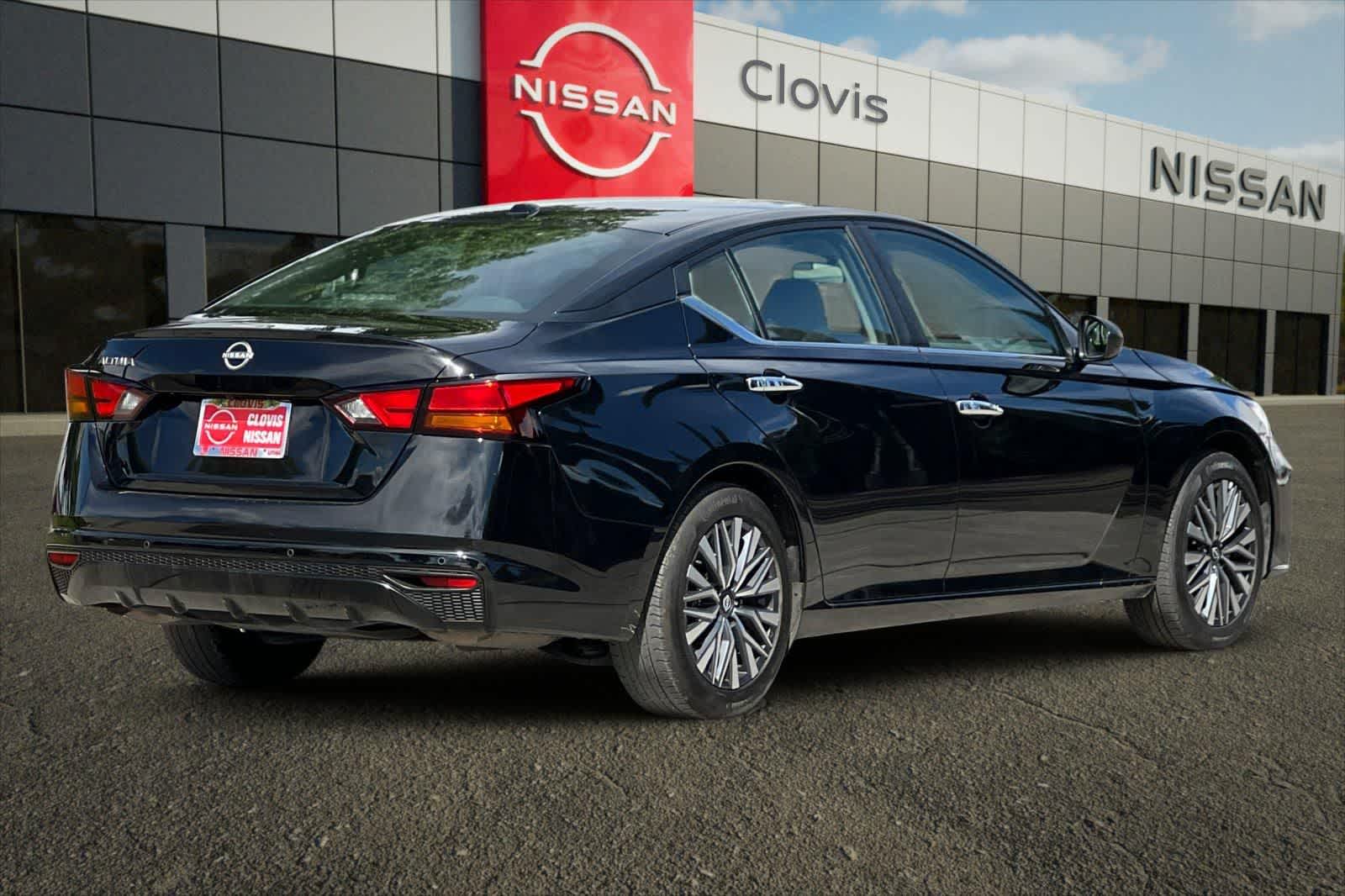 Thumbnail: 2025 Nissan Altima - 3
