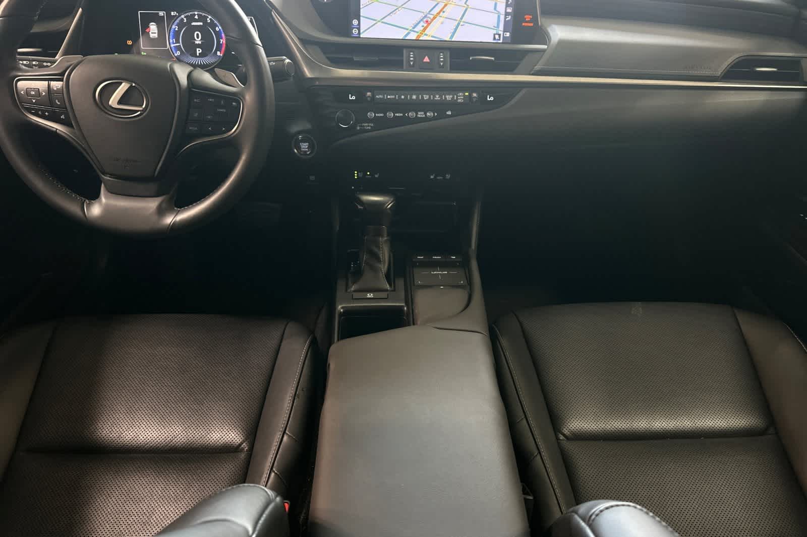 Thumbnail: 2019 Lexus ES - 4