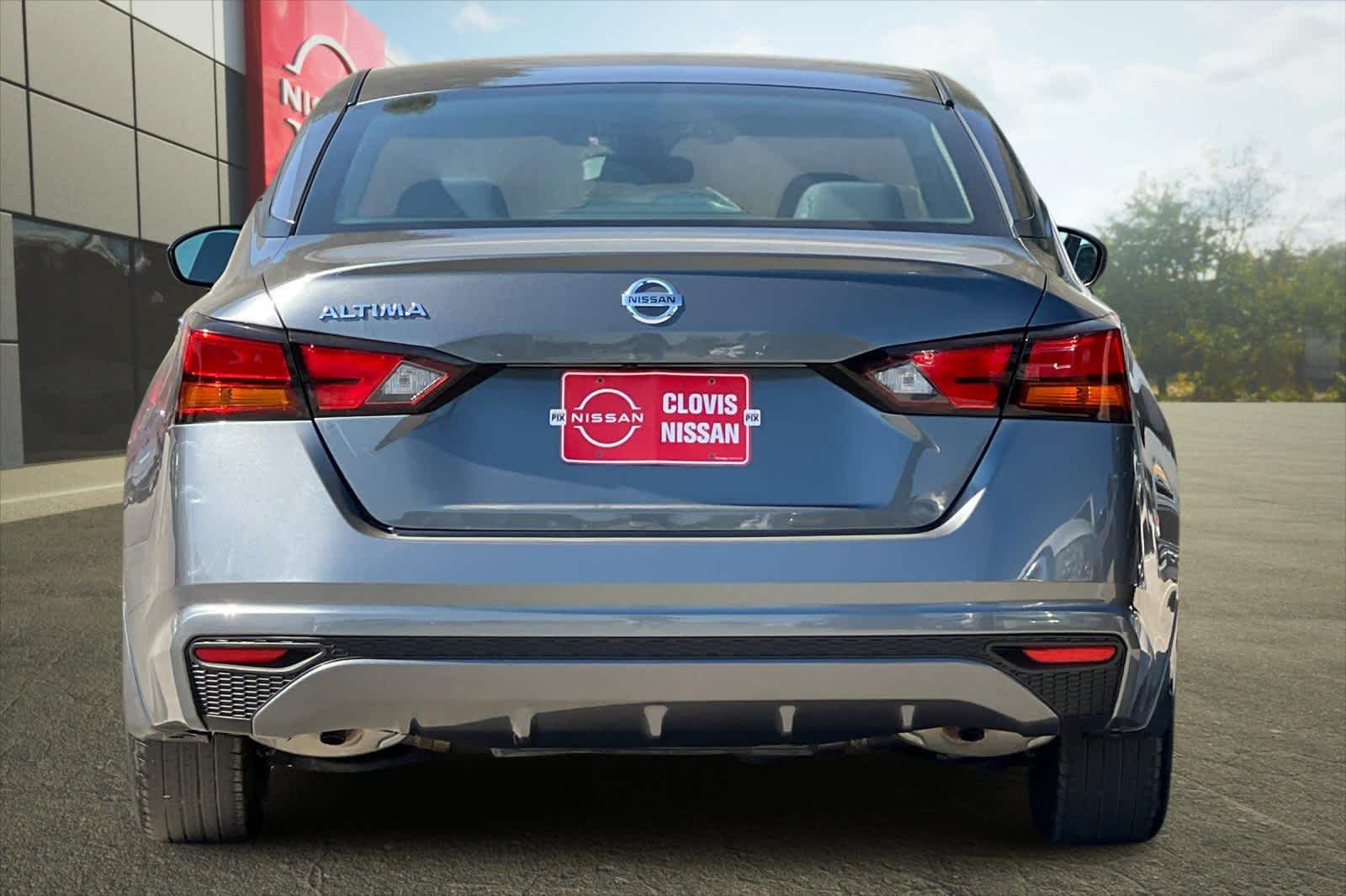 Thumbnail: 2022 Nissan Altima - 8