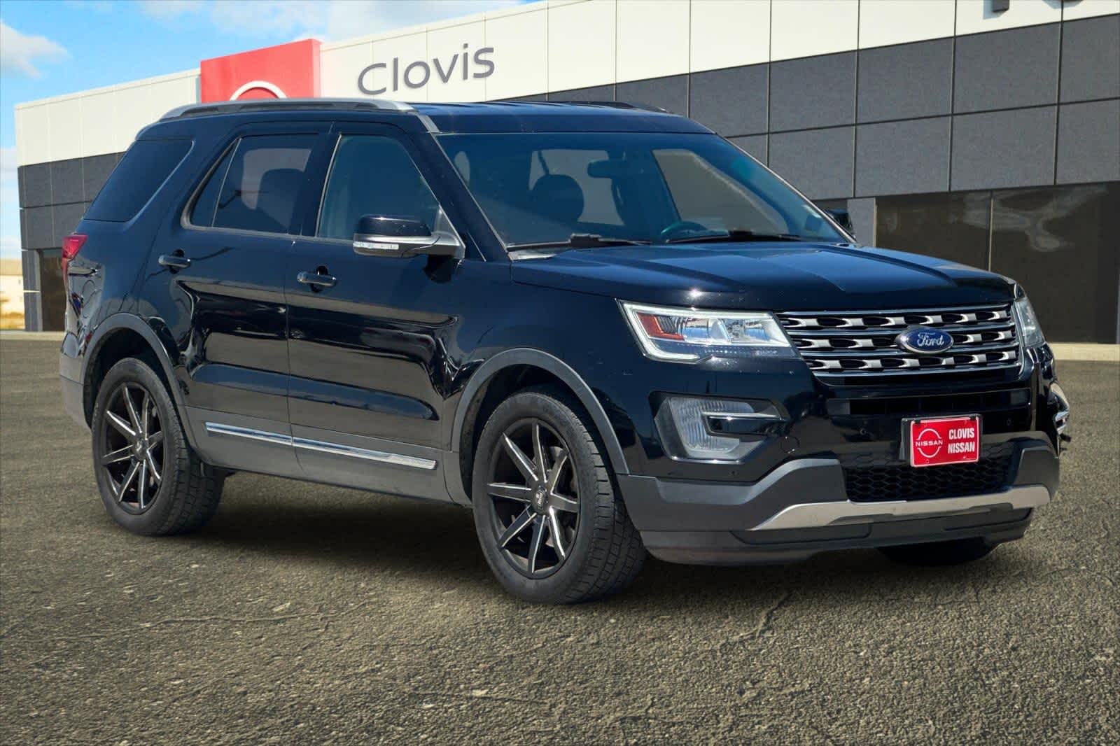 Thumbnail: 2017 Ford Explorer - 10
