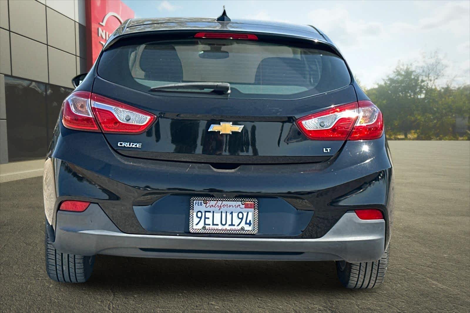 Thumbnail: 2017 Chevrolet Cruze - 8