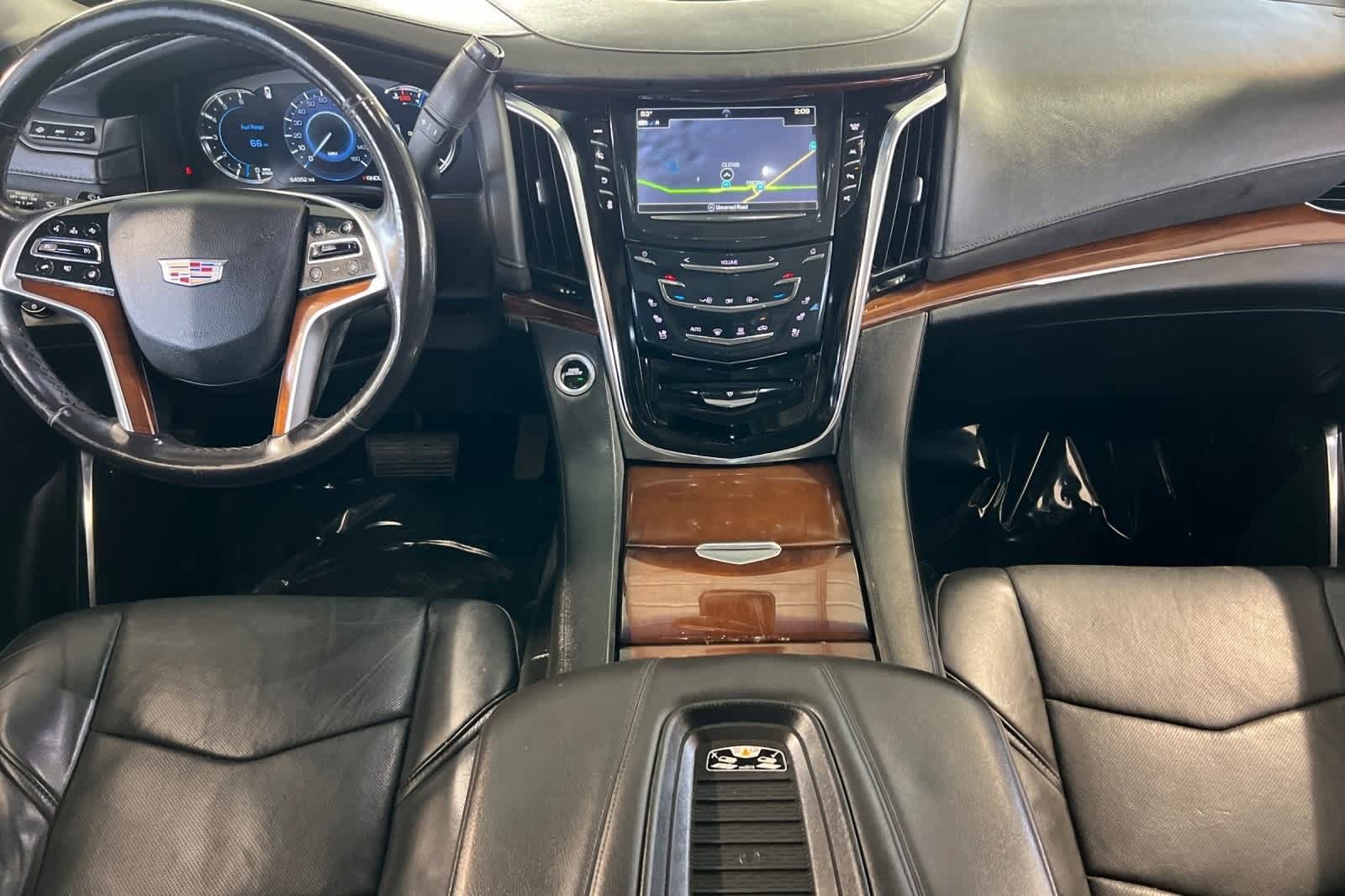 2018 Cadillac Escalade Luxury 4