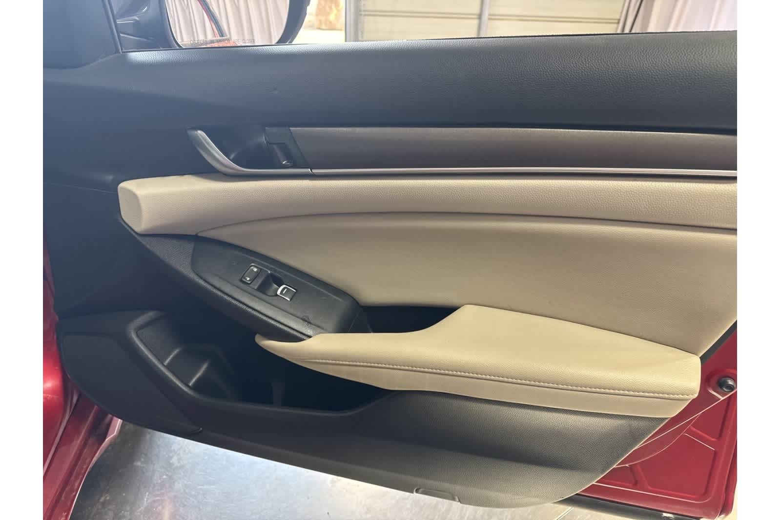 Thumbnail: 2018 Honda Accord - 15