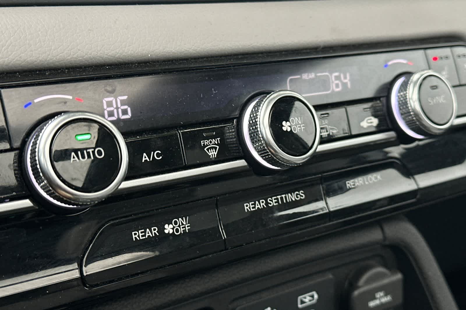 Thumbnail: 2024 Honda Pilot - 23