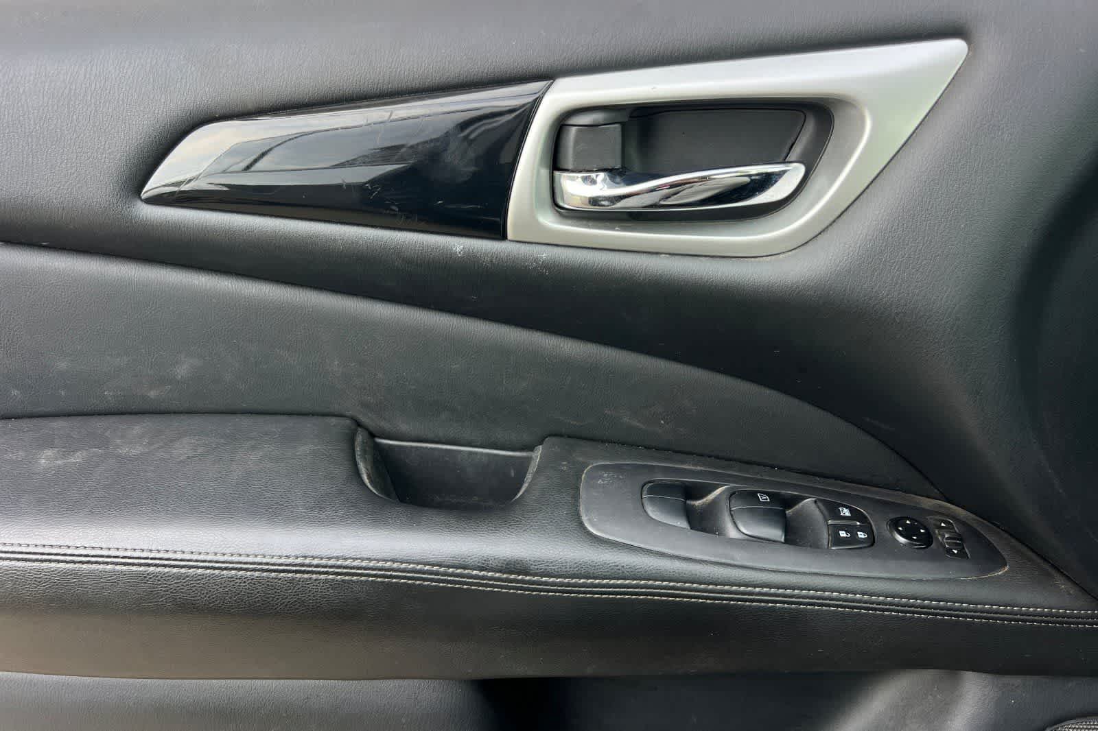 Thumbnail: 2020 Nissan Pathfinder - 15