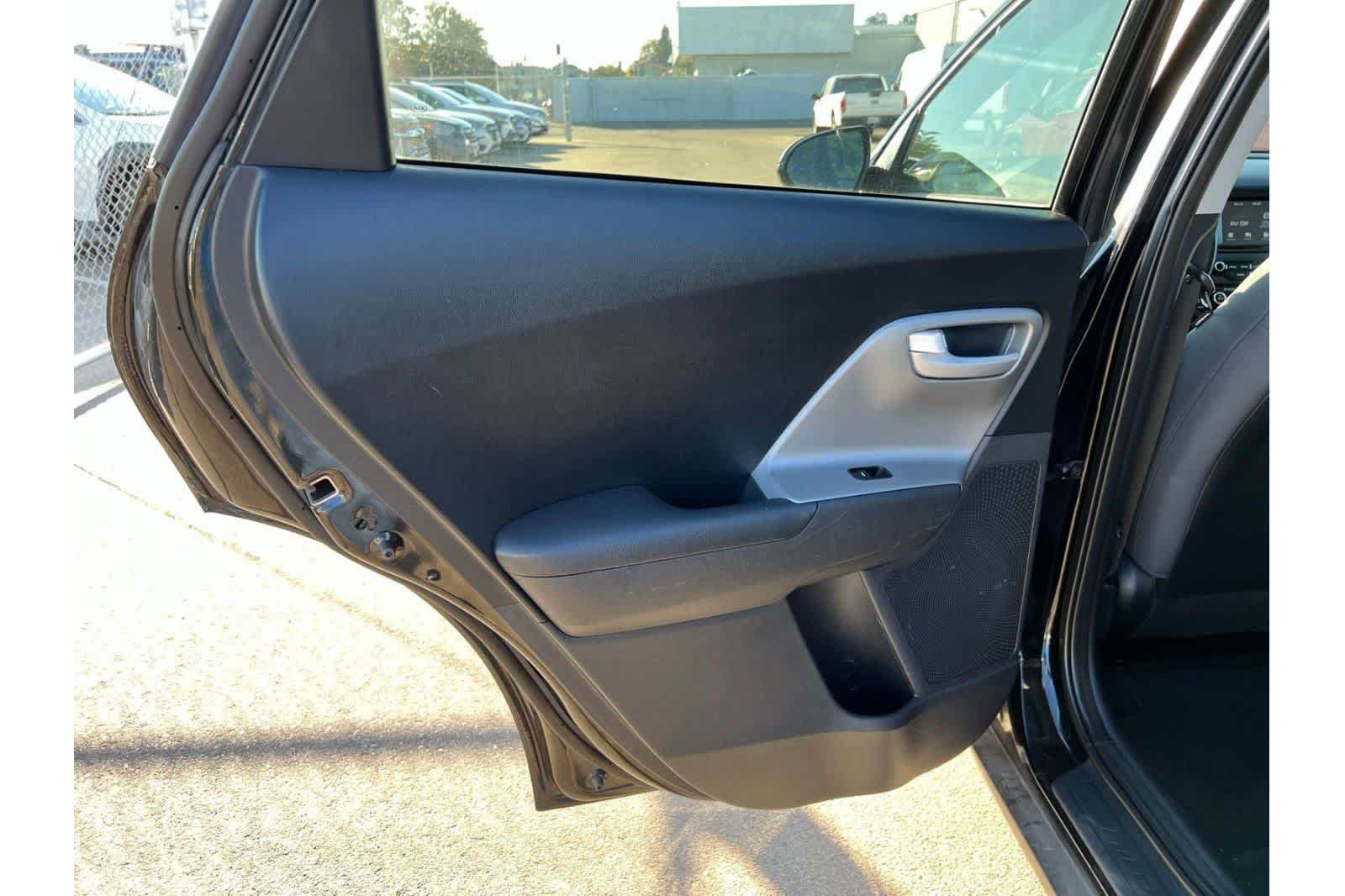 Thumbnail: 2018 Kia Niro - 21