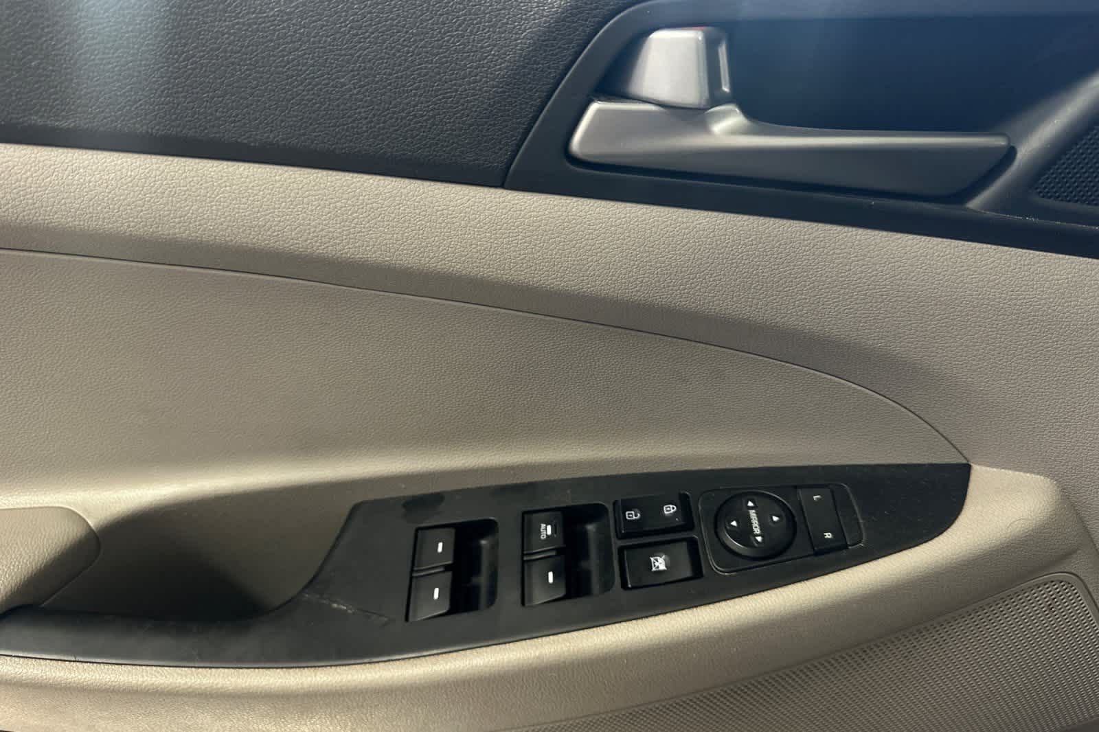 Thumbnail: 2018 Hyundai Tucson - 15
