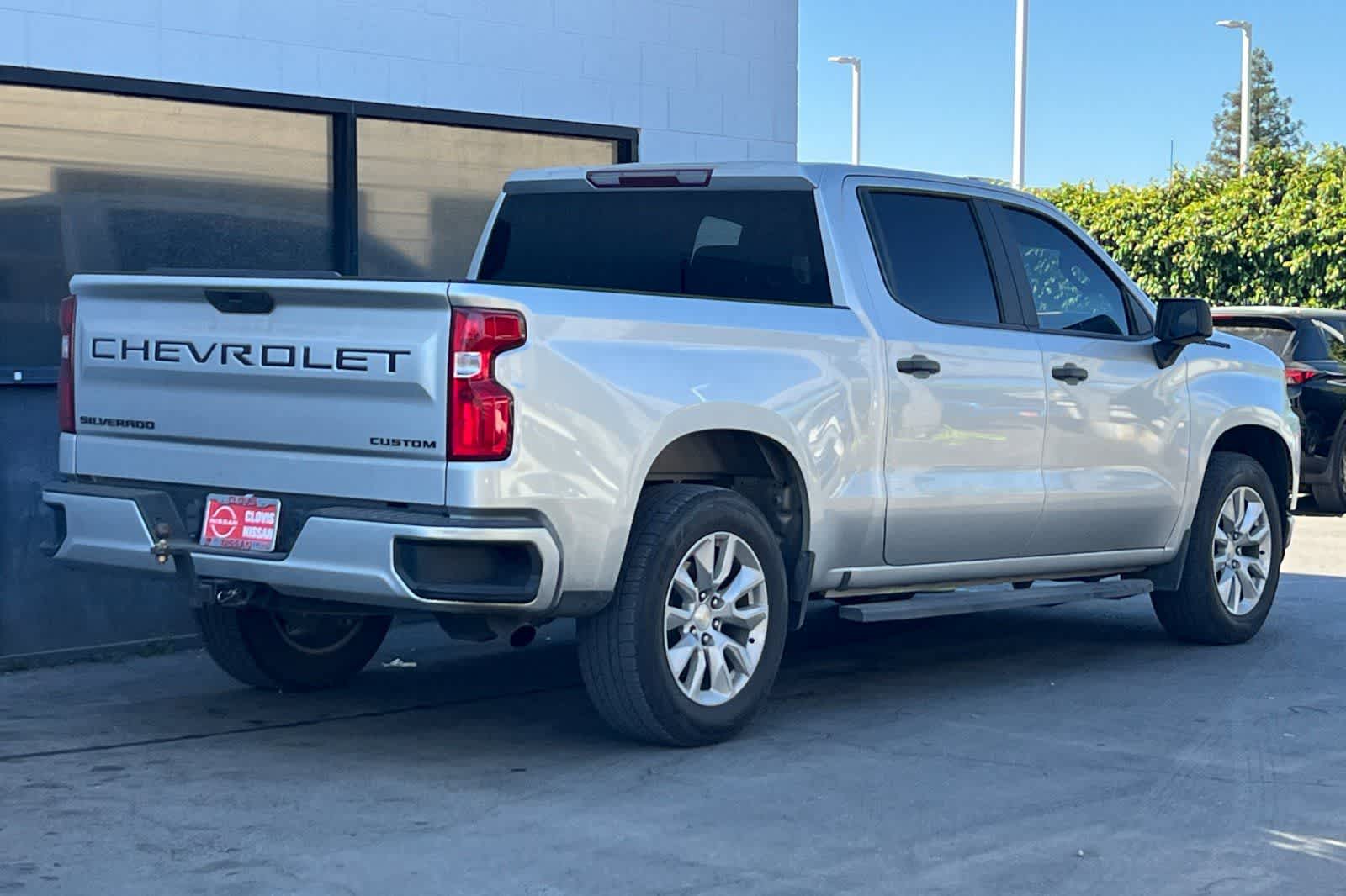 Thumbnail: 2021 Chevrolet Silverado 1500 - 3