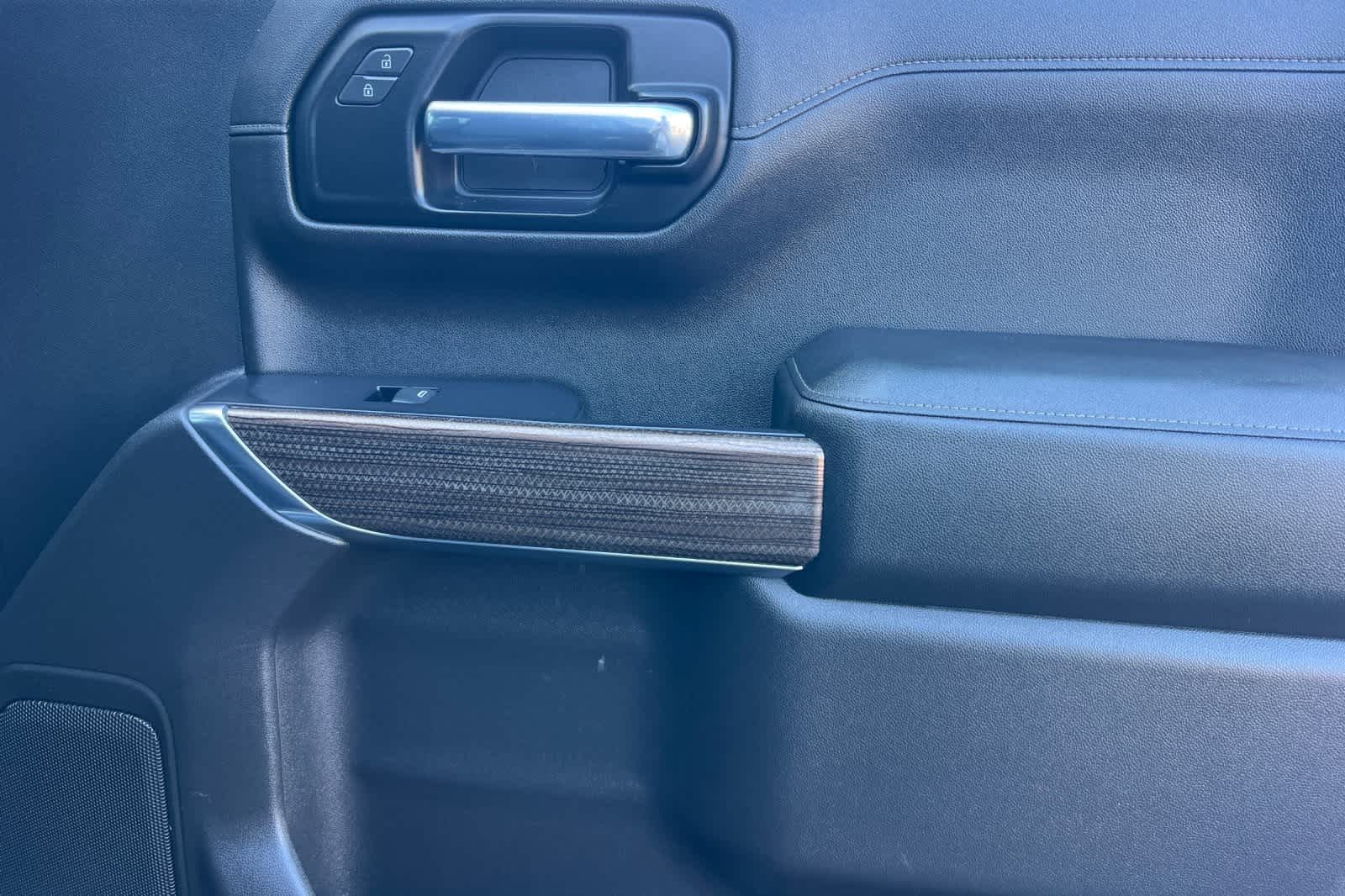 Thumbnail: 2020 Chevrolet Silverado 1500 - 20