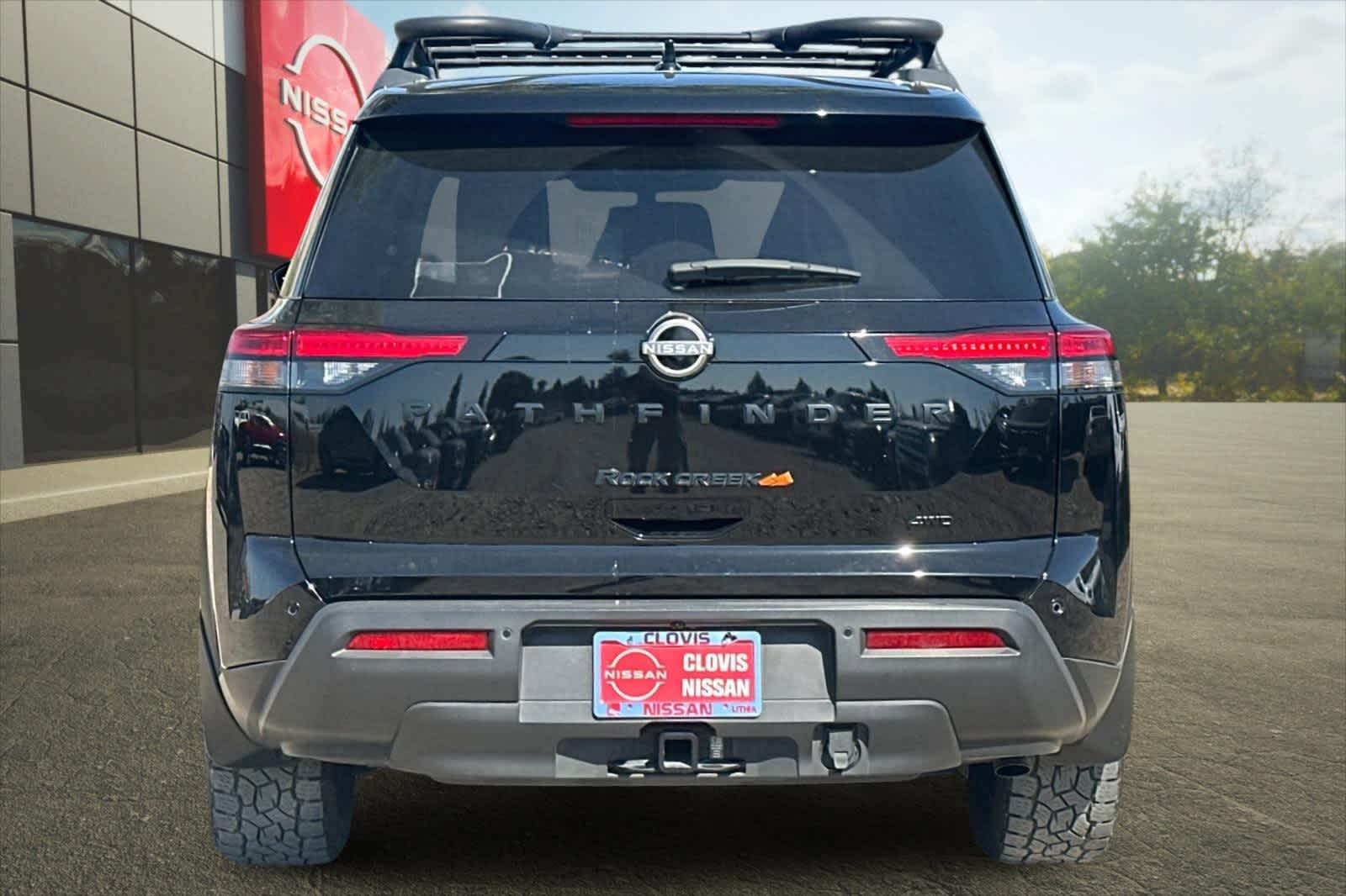 Thumbnail: 2023 Nissan Pathfinder - 8