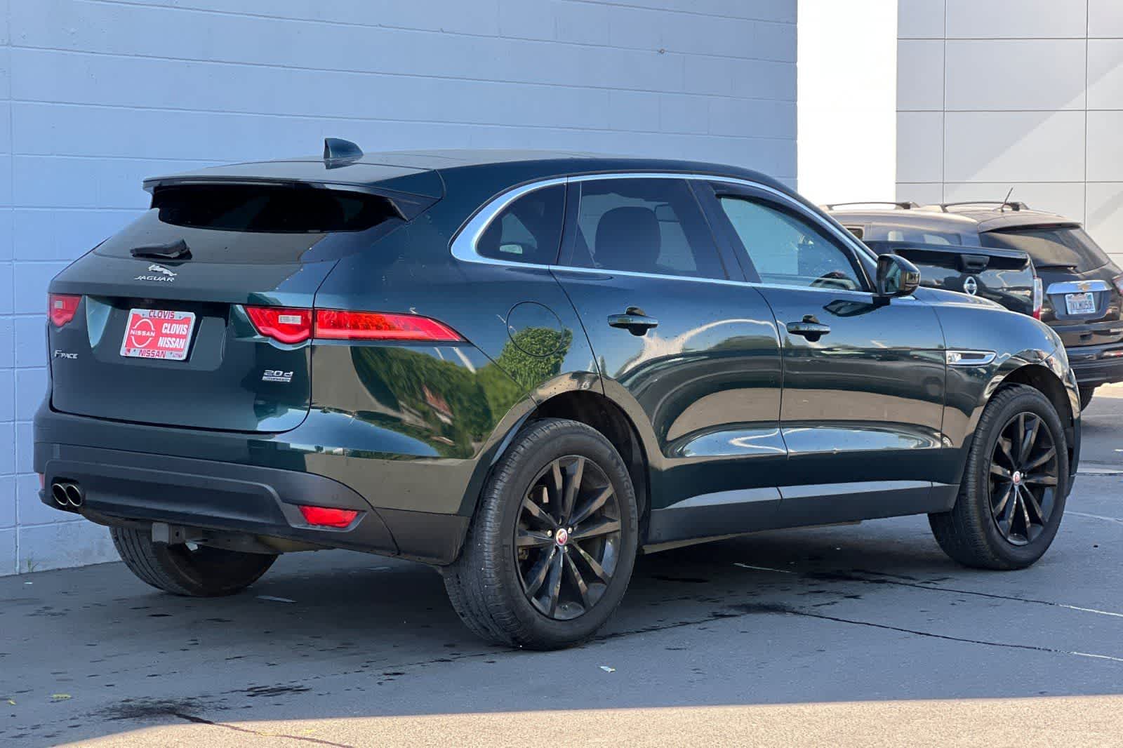 Thumbnail: 2018 Jaguar F-Pace - 3