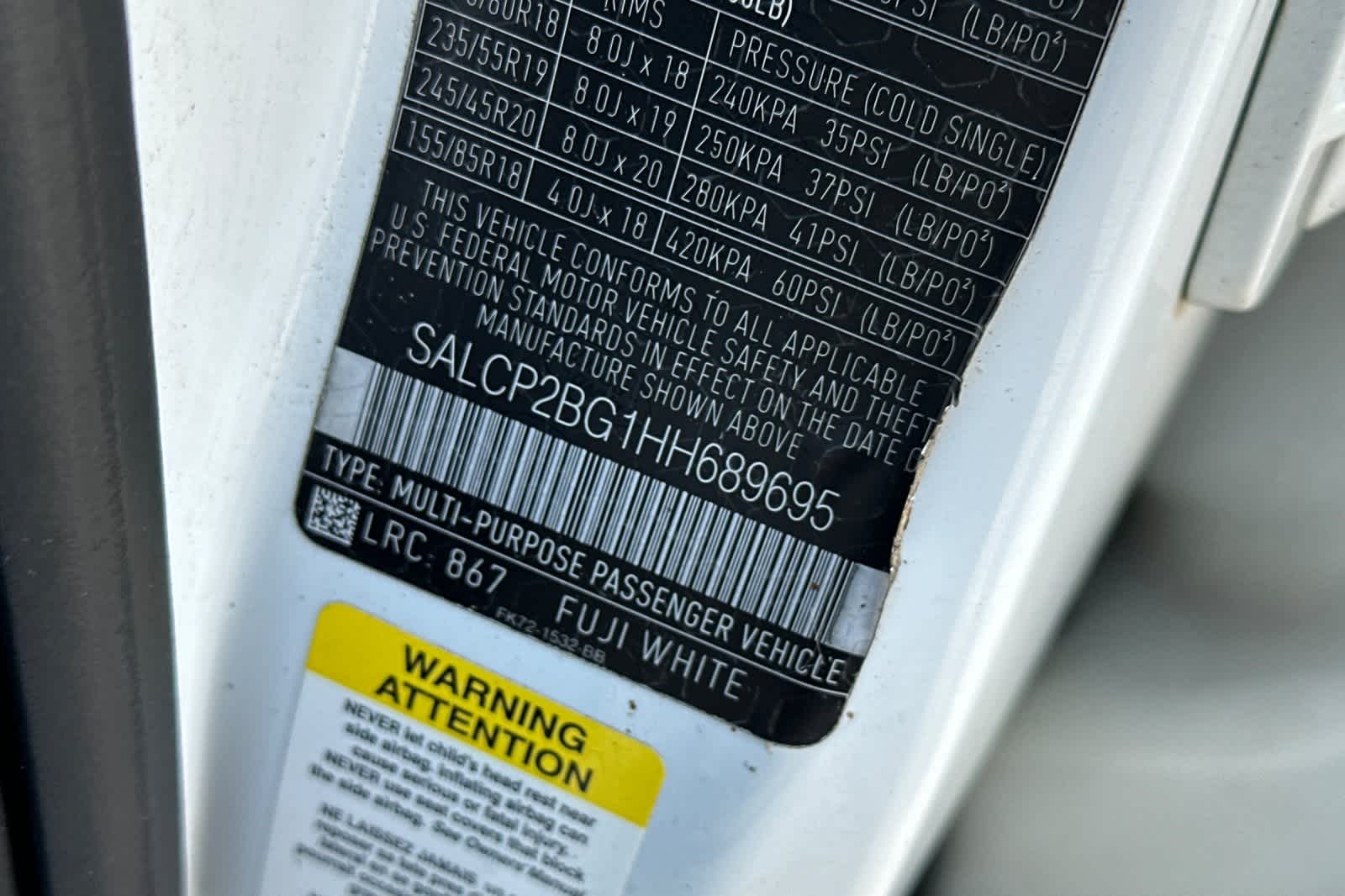 Thumbnail: 2017 Land Rover Discovery Sport - 29