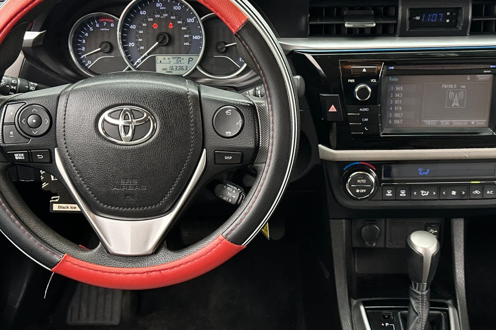 Thumbnail: 2015 Toyota Corolla - 14