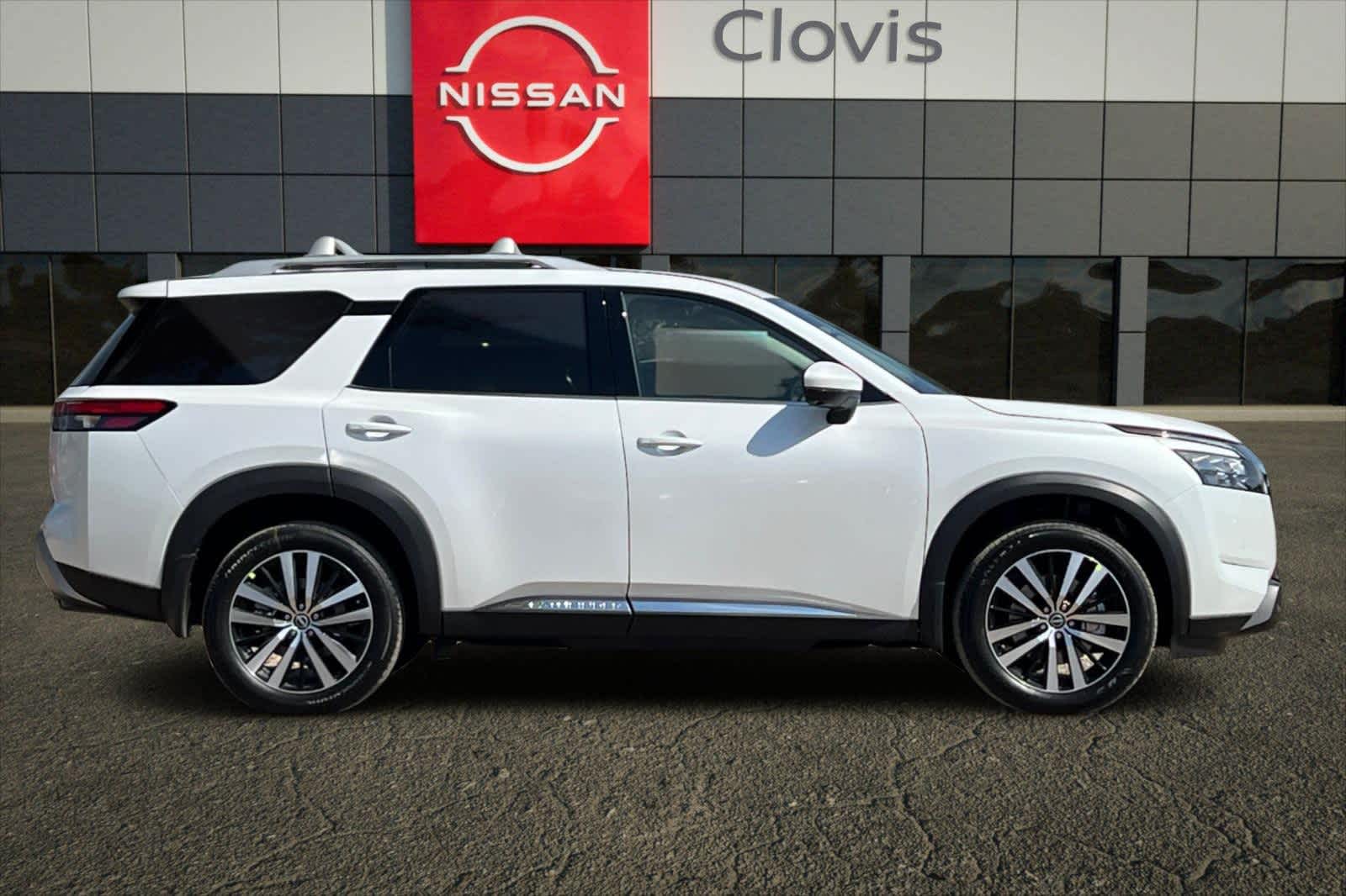 Thumbnail: 2025 Nissan Pathfinder - 9