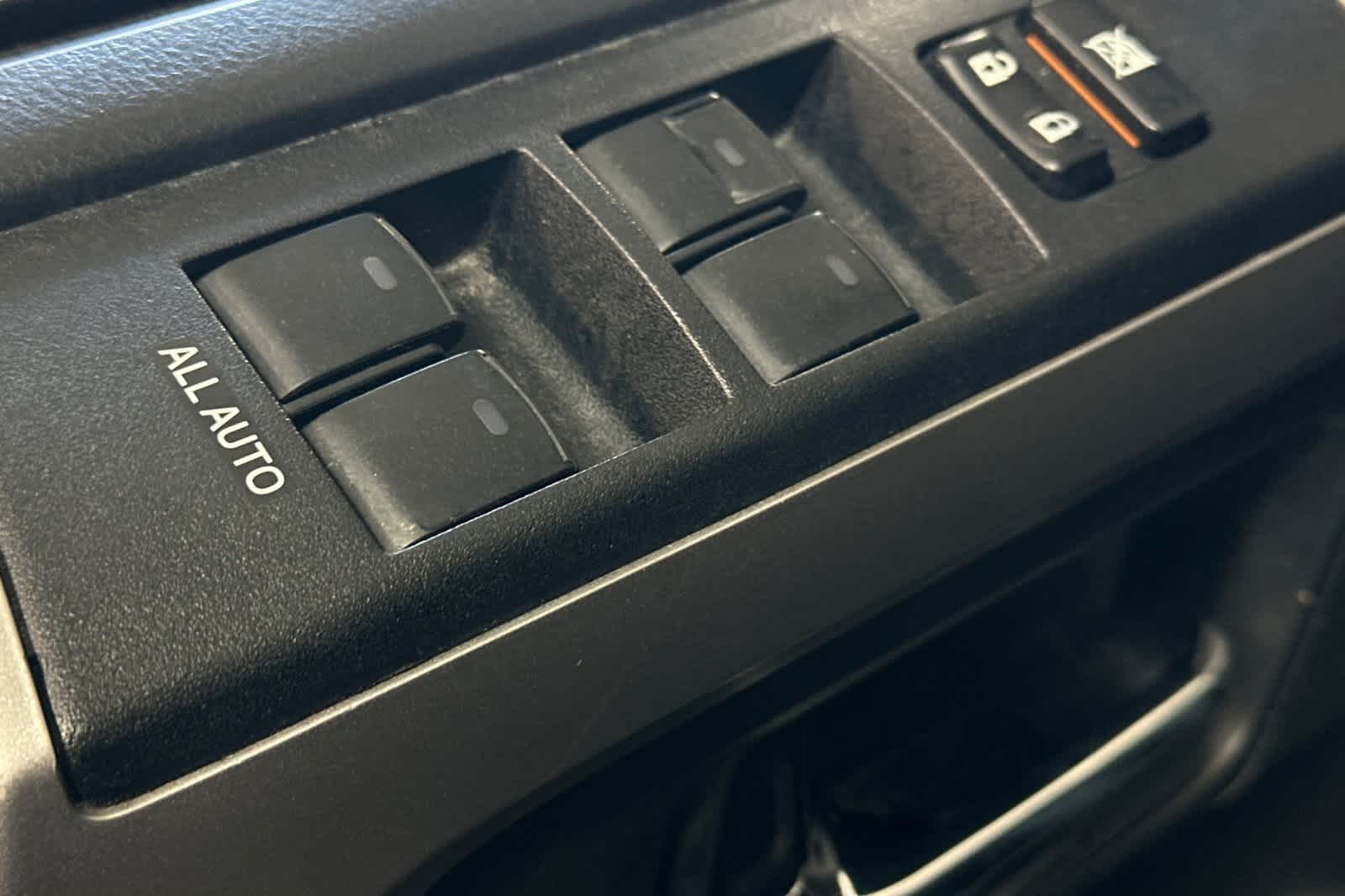 Thumbnail: 2017 Toyota 4Runner - 16