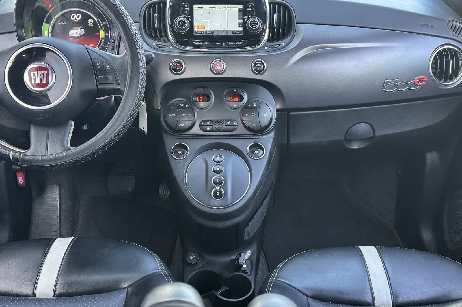 Thumbnail: 2017 Fiat 500e - 4