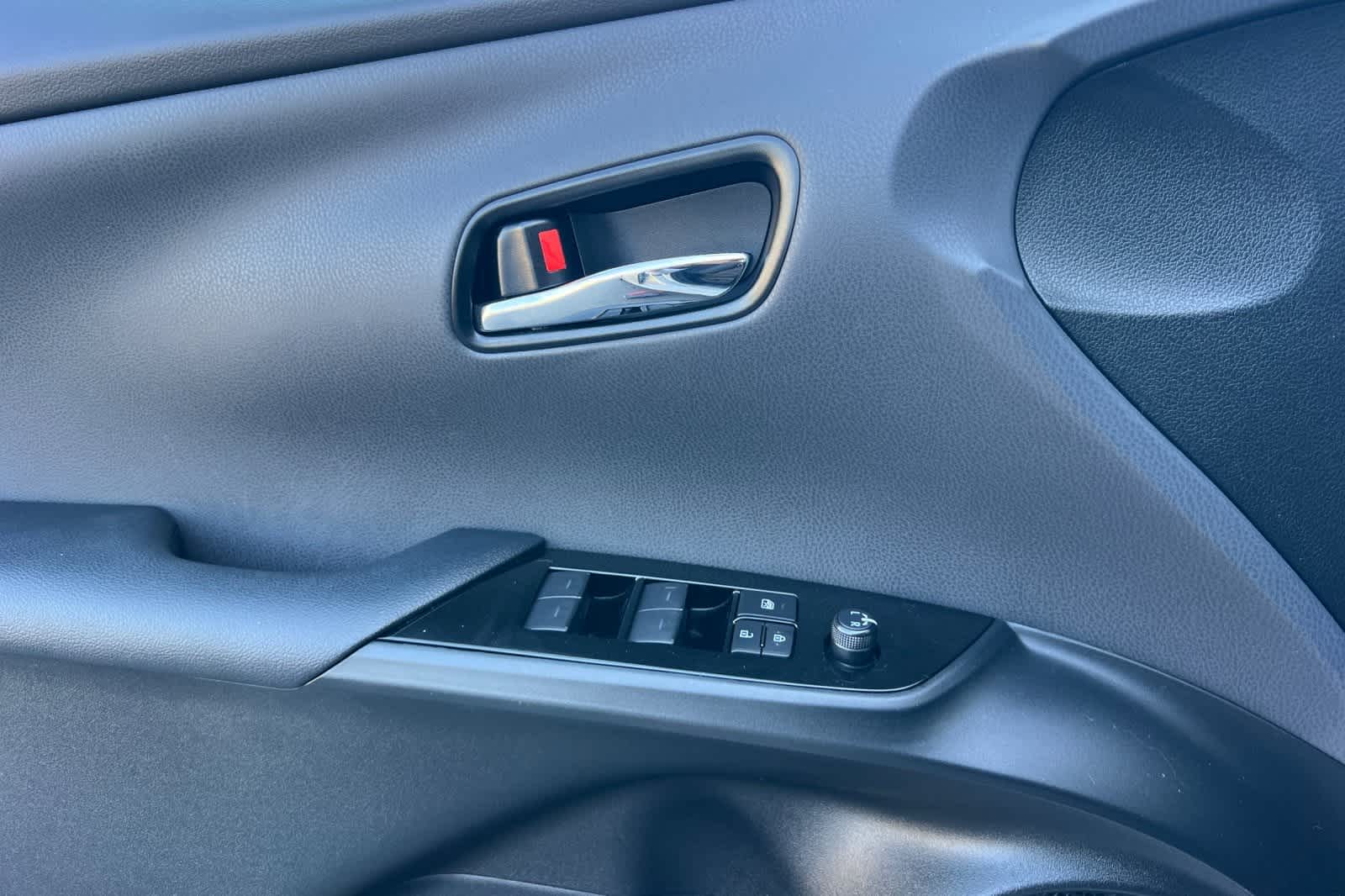 Thumbnail: 2019 Toyota Prius Prime - 13